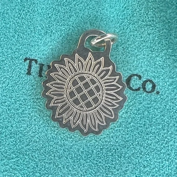 名古屋ウィメンズTiffany & Co. Sunflower Necklace Tiffany & Co. | Jewelry | Tiffany Japan Go Women 220 Marathon